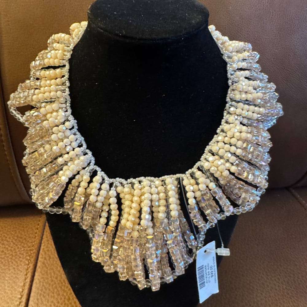 NWT Chico’s fabulous faceted, crystal iridescent beaded bib statement necklace